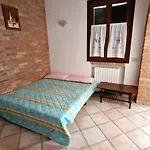 Among Olive Trees And Vineyards In Complete Relax - Torreselle